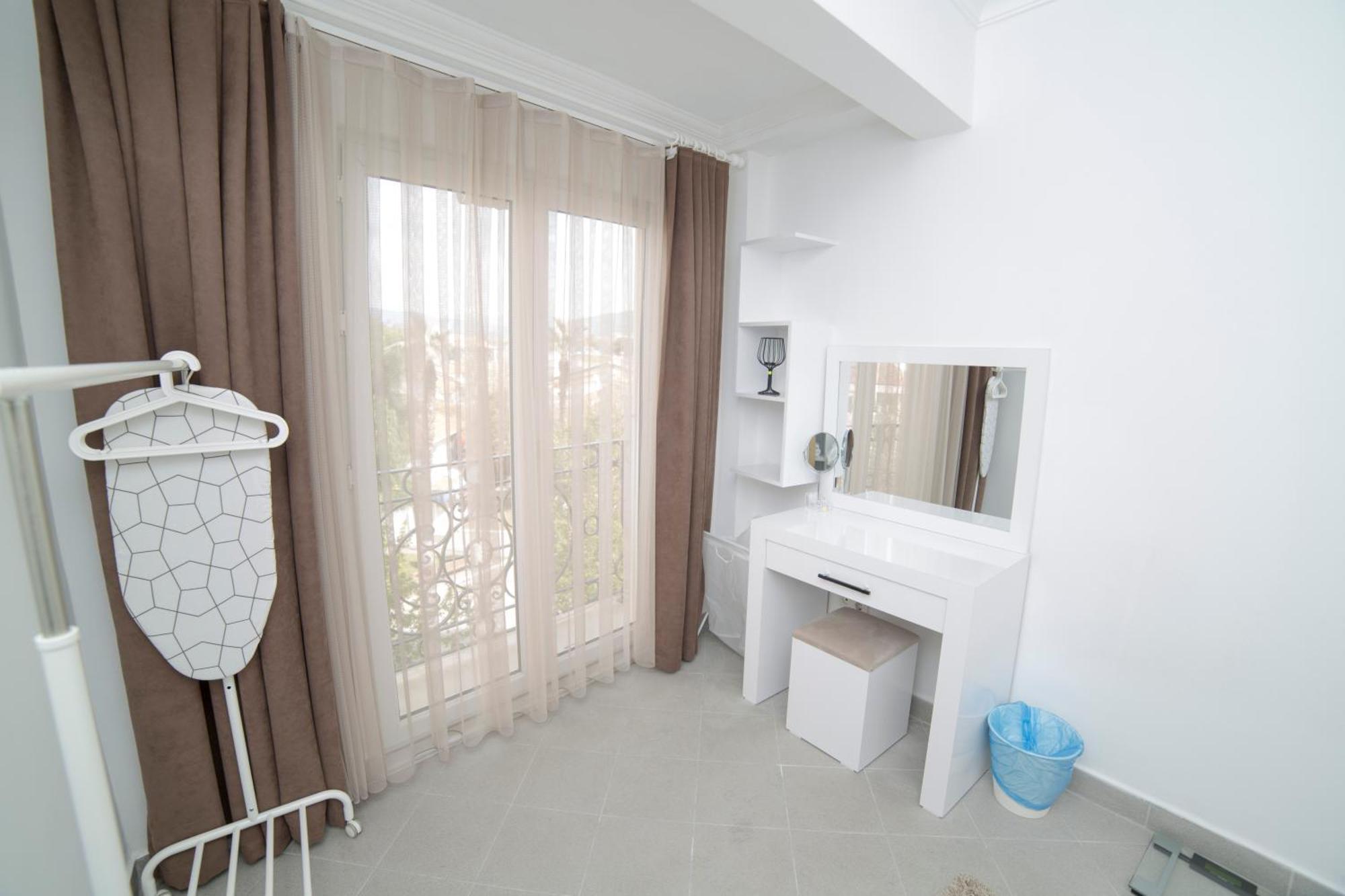 Mai Rooms By Downtown Фетие Екстериор снимка